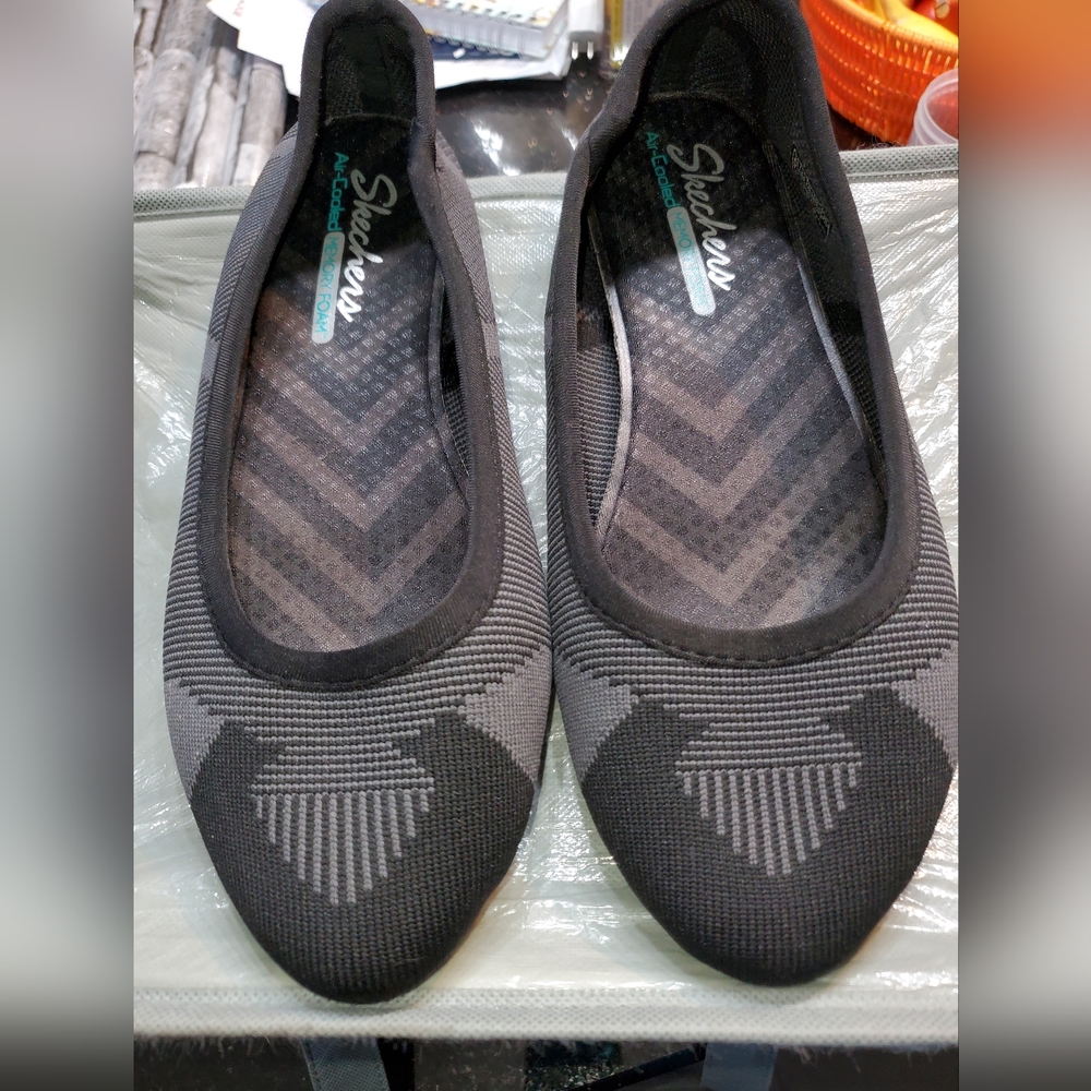 Skechers black & Grey flats, size 8.5